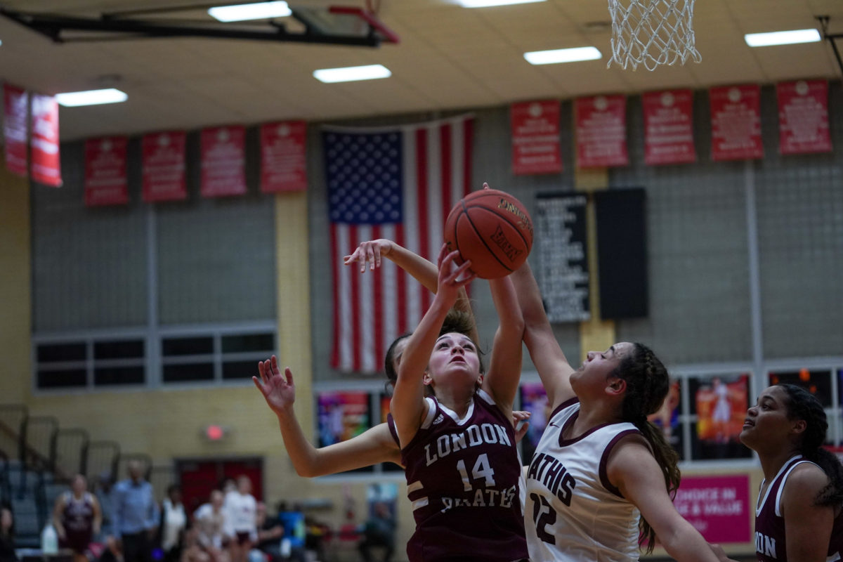 mathis-london-girls-basketball-playoffs00052